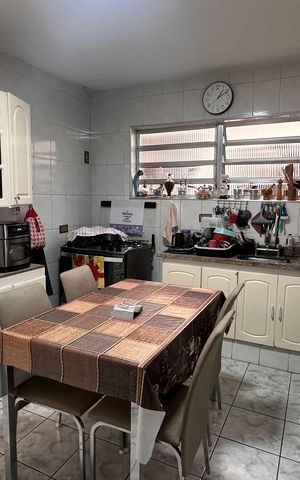Casa à venda com 114m², 2 quartos e 2 vagas
