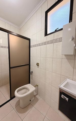 Casa à venda com 160m², 2 quartos e 2 vagasBanheiro Social