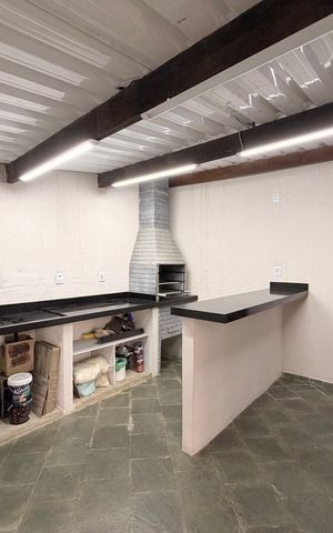 Casa à venda com 160m², 2 quartos e 2 vagasQuintal com Churrasqueira