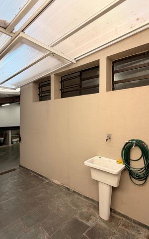 Casa à venda com 160m², 2 quartos e 2 vagasÁrea de Serviço