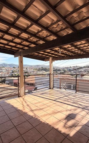Casa à venda com 160m², 2 quartos e 2 vagasQuarto 2 - Varanda