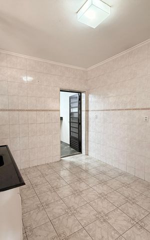 Casa à venda com 160m², 2 quartos e 2 vagasCozinha