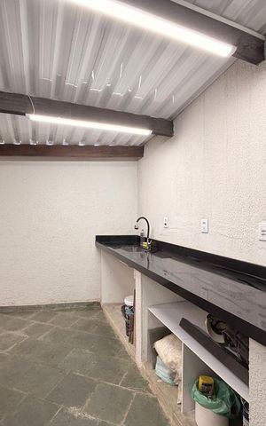 Casa à venda com 160m², 2 quartos e 2 vagasQuintal com Churrasqueira