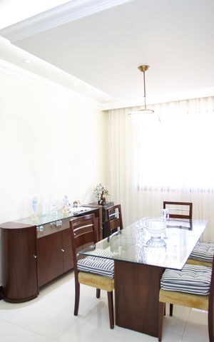 Casa para alugar com 500m², 4 quartos e 4 vagas Casa para alugar com 500m², 4 quartos e 4 vagasSala de Jantar
