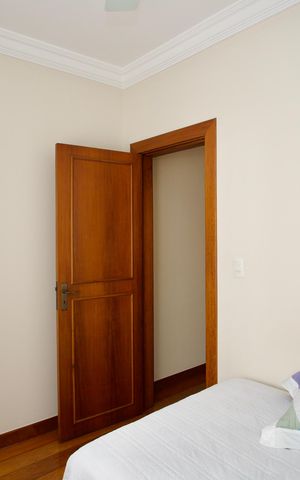 Casa para alugar com 500m², 4 quartos e 4 vagas Casa para alugar com 500m², 4 quartos e 4 vagasQuarto 1