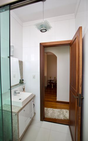 Casa para alugar com 500m², 4 quartos e 4 vagas Casa para alugar com 500m², 4 quartos e 4 vagasBanheiro Social