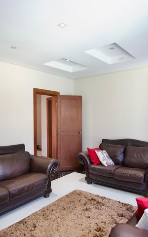 Casa para alugar com 500m², 4 quartos e 4 vagas Casa para alugar com 500m², 4 quartos e 4 vagasSala de TV