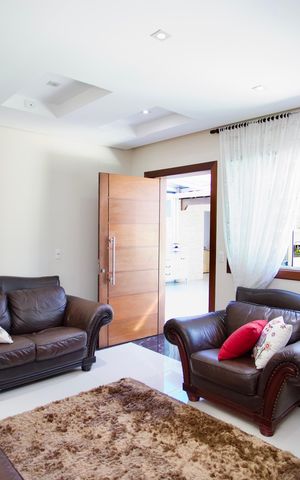 Casa para alugar com 500m², 4 quartos e 4 vagas Casa para alugar com 500m², 4 quartos e 4 vagasSala de TV