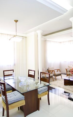 Casa para alugar com 500m², 4 quartos e 4 vagas Casa para alugar com 500m², 4 quartos e 4 vagasSala de Jantar