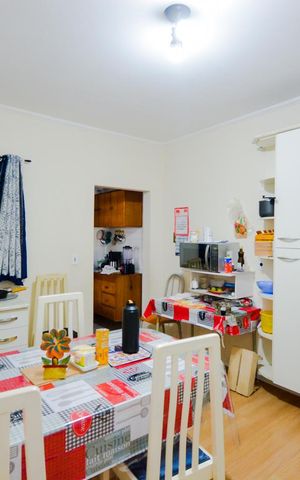 Casa à venda com 220m², 4 quartos e 2 vagasCopa