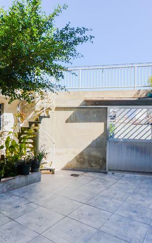 Casa à venda com 220m², 4 quartos e 2 vagasGaragem