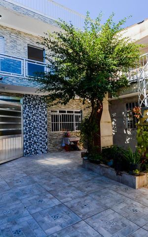 Casa à venda com 220m², 4 quartos e 2 vagasGaragem