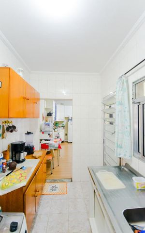 Casa à venda com 220m², 4 quartos e 2 vagasCozinha
