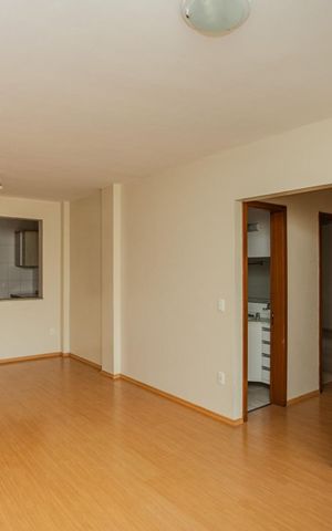 Apartamento à venda com 87m², 3 quartos e 1 vaga Apartamento à venda com 87m², 3 quartos e 1 vagaSala