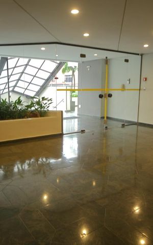 Apartamento à venda com 140m², 4 quartos e 2 vagasÁrea comum - Hall de entrada 