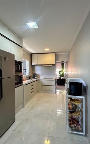 Casa à venda com 230m², 4 quartos e 2 vagas Casa à venda com 230m², 4 quartos e 2 vagasCozinha 2