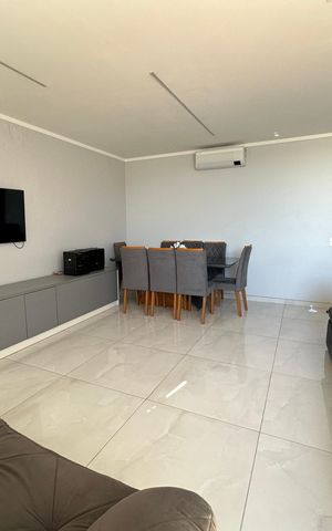 Casa à venda com 230m², 4 quartos e 2 vagas Casa à venda com 230m², 4 quartos e 2 vagasSala 2