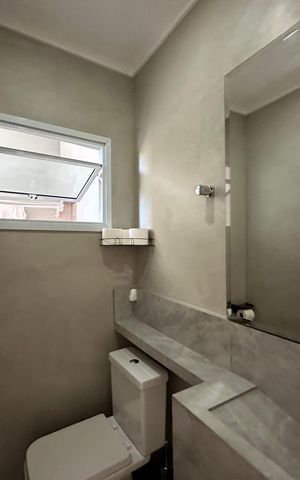 Casa à venda com 230m², 4 quartos e 2 vagas Casa à venda com 230m², 4 quartos e 2 vagasBanheiro 2