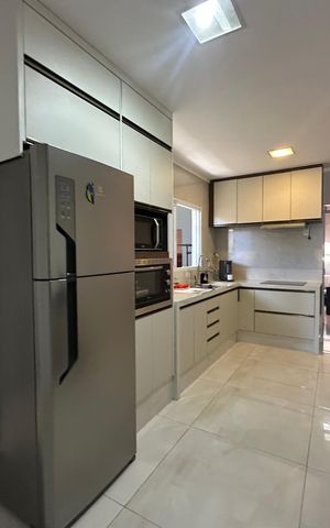 Casa à venda com 230m², 4 quartos e 2 vagas Casa à venda com 230m², 4 quartos e 2 vagasCozinha 2
