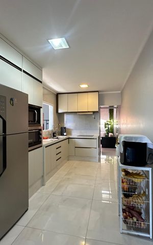 Casa à venda com 230m², 4 quartos e 2 vagas Casa à venda com 230m², 4 quartos e 2 vagasCozinha 2