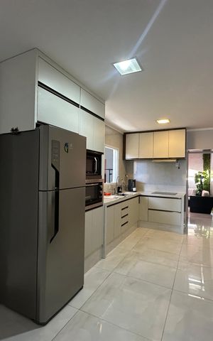 Casa à venda com 230m², 4 quartos e 2 vagas Casa à venda com 230m², 4 quartos e 2 vagasCozinha 2