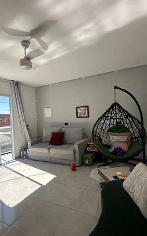 Casa à venda com 230m², 4 quartos e 2 vagas Casa à venda com 230m², 4 quartos e 2 vagasSala