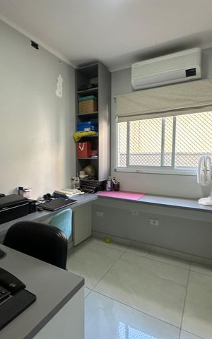 Casa à venda com 230m², 4 quartos e 2 vagas Casa à venda com 230m², 4 quartos e 2 vagasQuarto 3