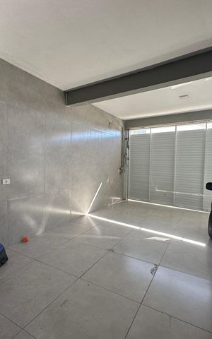 Casa à venda com 230m², 4 quartos e 2 vagas Casa à venda com 230m², 4 quartos e 2 vagasGaragem
