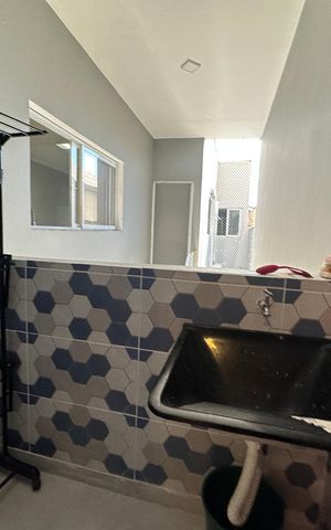 Casa à venda com 230m², 4 quartos e 2 vagas Casa à venda com 230m², 4 quartos e 2 vagasÁrea de Serviço