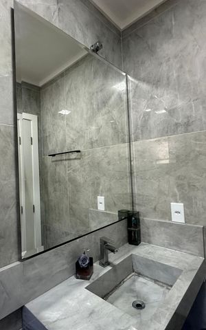 Casa à venda com 230m², 4 quartos e 2 vagas Casa à venda com 230m², 4 quartos e 2 vagasBanheiro da Suíte 1