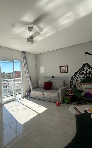 Casa à venda com 230m², 4 quartos e 2 vagas Casa à venda com 230m², 4 quartos e 2 vagasSala