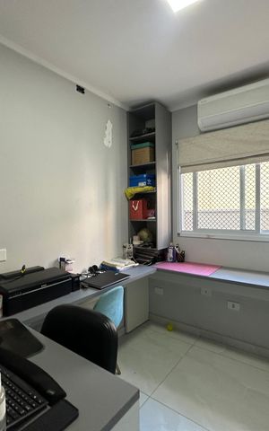 Casa à venda com 230m², 4 quartos e 2 vagas Casa à venda com 230m², 4 quartos e 2 vagasQuarto 3