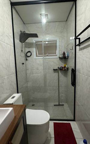Casa à venda com 230m², 4 quartos e 2 vagas Casa à venda com 230m², 4 quartos e 2 vagasBanheiro 1