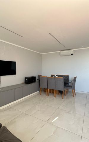Casa à venda com 230m², 4 quartos e 2 vagas Casa à venda com 230m², 4 quartos e 2 vagasSala 2