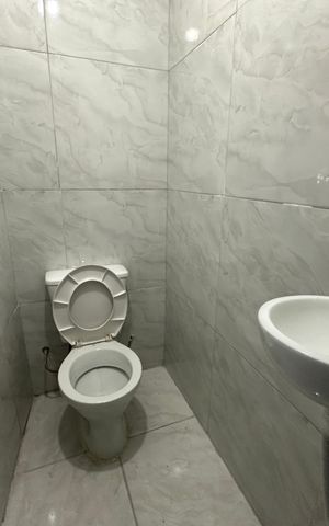 Casa à venda com 230m², 4 quartos e 2 vagas Casa à venda com 230m², 4 quartos e 2 vagasLavabo