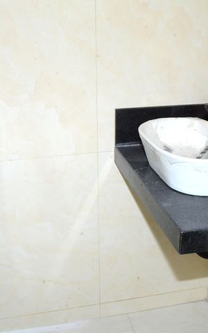 Casa à venda com 135m², 3 quartos e 2 vagasBanheiro da Suíte 1