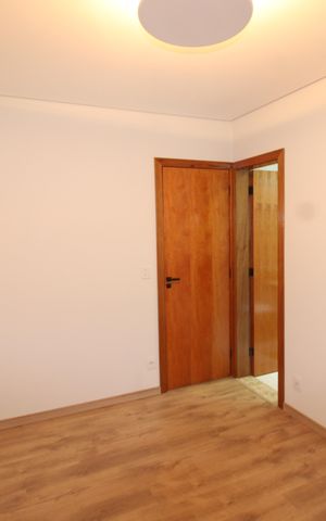 Casa à venda com 210m², 3 quartos e 4 vagasQuarto Suíte 2