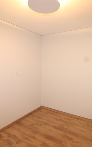 Casa à venda com 210m², 3 quartos e 4 vagasQuarto Suíte 2