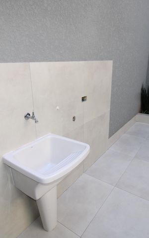 Casa à venda com 210m², 3 quartos e 4 vagasQuintal e Área de serviço