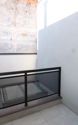 Casa à venda com 210m², 3 quartos e 4 vagasVaranda da Suíte 2