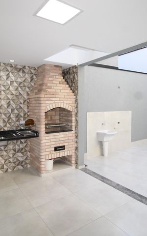 Casa à venda com 210m², 3 quartos e 4 vagasQuintal e Área de serviço