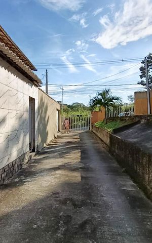 Casa à venda com 72m², 2 quartos e 1 vagaFachada