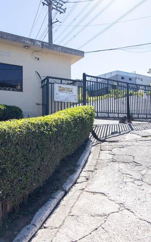 Apartamento à venda com 48m², 2 quartos e 1 vaga Apartamento à venda com 48m², 2 quartos e 1 vagaFachada