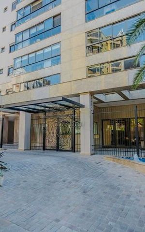 Apartamento à venda com 228m², 3 quartos e 4 vagas