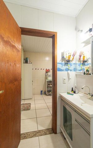 Casa para alugar com 230m², 3 quartos e 1 vaga Casa para alugar com 230m², 3 quartos e 1 vagaBanheiro Social