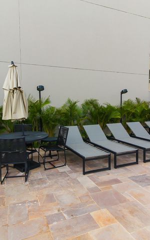 Studio à venda com 26m², 1 quarto e sem vaga Studio à venda com 26m², 1 quarto e sem vagaÁrea comum - Piscina