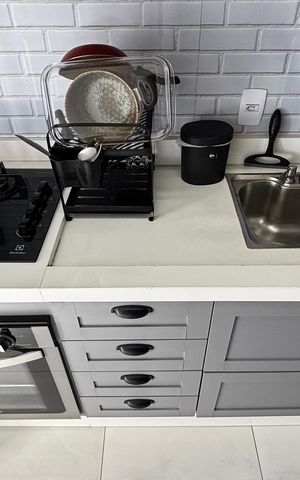 Apartamento à venda com 43m², 2 quartos e 1 vaga Apartamento à venda com 43m², 2 quartos e 1 vagaCozinha e Área de Serviço