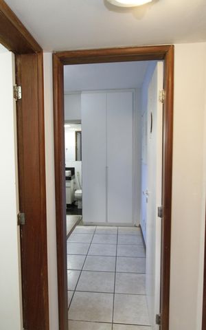 Apartamento à venda com 75m², 2 quartos e 1 vagaCorredor