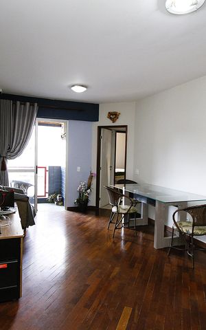 Apartamento à venda com 75m², 2 quartos e 1 vagaSala