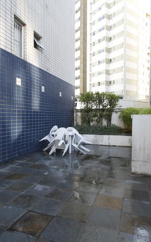 Apartamento à venda com 75m², 2 quartos e 1 vagaÁrea comum